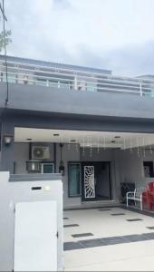 MP House