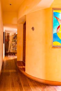 Charming Bright Colosseum apartment