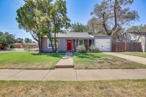 1 Mi to Texas Tech Home with Large Outdoor Space!