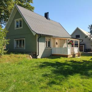 Stuga på hästgård