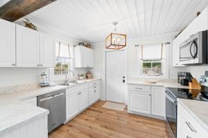 Chasing Sunsets by Coastline Vacation Rentals