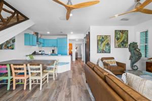 Shangri La by Coastline Vacation Rentals