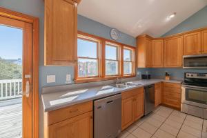 D3501 Clearview by the Sea - Pool, Hot Tub, Volleyball, Pool Table, Pets OK