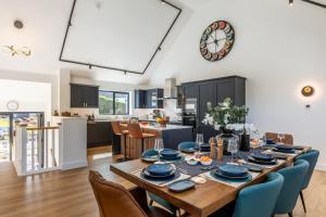 Driftwood Barton Close