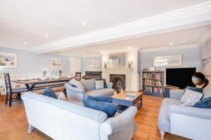 6 Bed in Bacton oc-2187