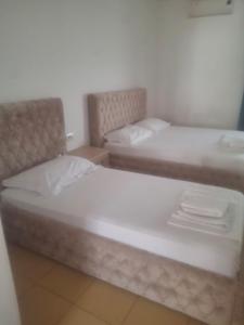 Hotel Rooms jf DHERMI