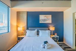 1BR, Roosevelt Row , Gym,Pool,Parking