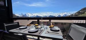 Appartement premium entièrement rénové - 100m Alpe express - Retour ski aux pieds