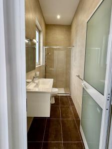 RED Modern 1BR Near Promenade