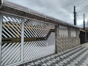 Conforto e Mar a Poucos Metros