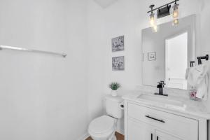 Updated University Area Home with Hot Tub Near Charlotte Your Perfect Retreat