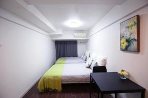 歌舞伎町の中心 ドンキホーテ 伊勢丹新宿へ便利 観光 ショッピング グルメが徒歩圏の都市型宿 QoSi