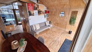 Wikkelboats at Wijnhaven