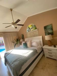 Total Privacy, Prime Location, Design