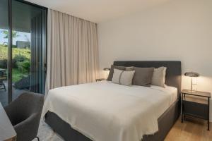 Savoy Monumentalis IX by An Island Apart