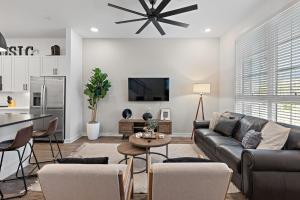 Nashville Group Getaway - 2 Homes Rooftops 28