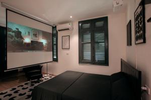 Hidden Homestay West Lake Hanoi