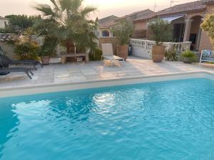 Maisons de vacances Maison mediterraneenne 130m piscine Vaucluse : photos des chambres