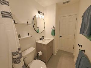 Steps to THE Beach 3 BDR Condo Parking