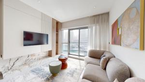 Vacationer Holiday Homes I Cosy 1 Bed l Marina and Skyline Views