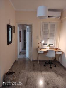 Beachfront, sunny ground-floor flat