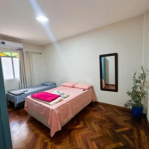 Apê Azul I Ar condicionado e garagem I Fácil Acesso ao Centro e Expominas