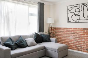 The Ipswich Snug Spacious 3BR Retreat FREE Parking