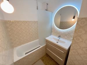 Le Vintage Marin - Studio à 2 minutes à pied de la Plage et du Casino