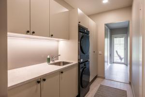 Aurora Modern Aparment