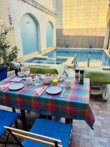 House of Character - Room with a Pool view - Ubytování bez kategorie ve městě Għarb