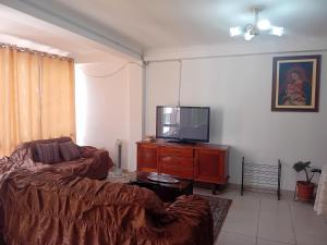 Cochera, 3 dormitorios, 2 baños, hasta 6 huésped