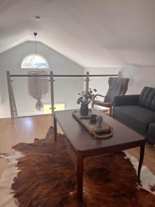 Cosy country house near city