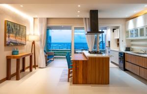 Apartamento Luxuoso à Beira-mar em Praia do Forte!