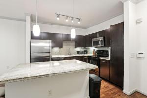 Regards At Med Center 130 I Spacious 1 Bed 1 Bath