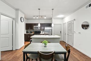 Regards At Med Center 126 I Comfy 2 Bed 2 Bath