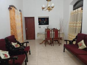 Villa Tropical by Dilmith