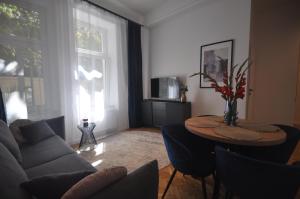 Wesoła Station - Old Town by JoApart - Free Parking