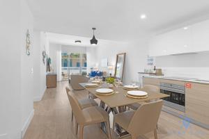 Beachfront Resort - Hot Tub & Pool- Near Beach