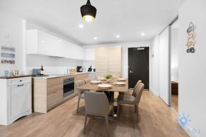 Beachfront Resort - Hot Tub & Pool- Near Beach