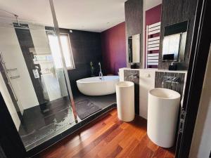Appartements Grand Appartement ANTONY : photos des chambres