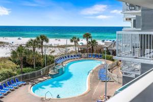 Pelican Beach Resort 415