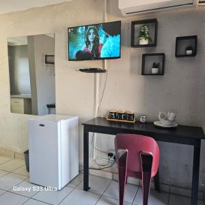 Yello Guest House and Spa