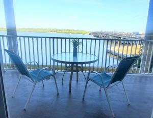 Breathtaking Waterview Condo!