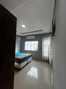 Casa com piscina 10 minutos do Paraguai 5 minutos da Itaipu binacional