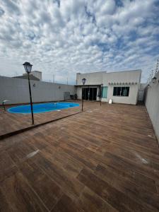 Casa com piscina 10 minutos do Paraguai 5 minutos da Itaipu binacional