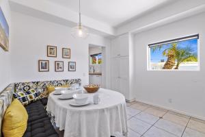 Cozy Desert Bungalow