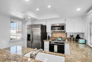 Keith Haring Inspired 2BD Deauville