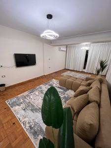 Zamalek 3BR sunny apt