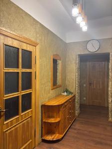 Quiet and Cozy 3BR Apartment Near Center and Airport