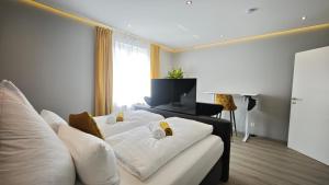 DANESSI-Familie,Business,nahe Koblenz,6 Personen,Saniert,direkte Anbindung Industriegebiet,TV Kingsize Boxspringbett